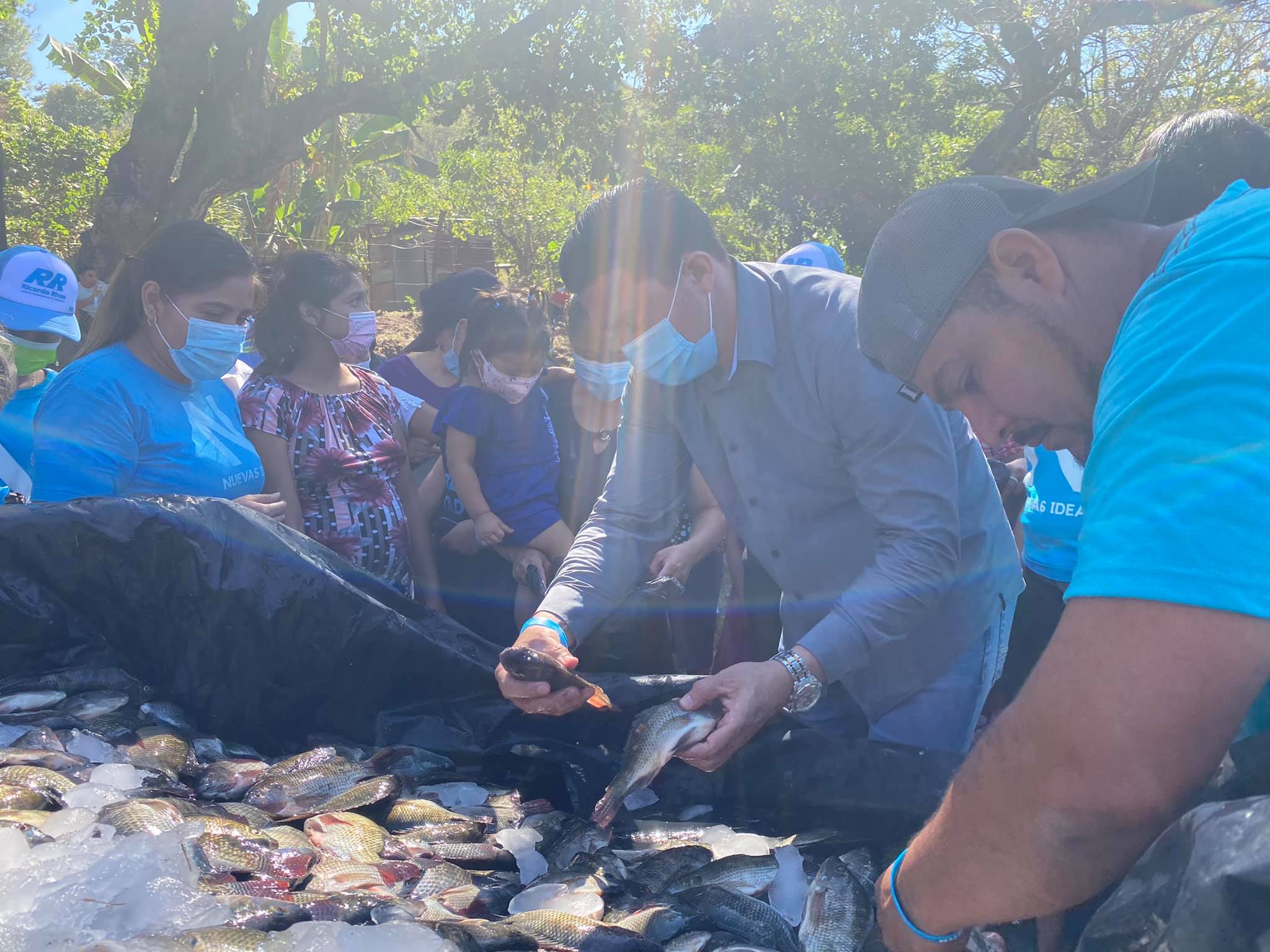 Ricardo Rivas visita a la población de Talnique y les recalca que trabajará por ellos desde el Legislativo ricardo-rivas-visita-a-la-poblacion-de-talnique-y-les-recalca-que-trabajara-por-ellos-desde-el-legislativo